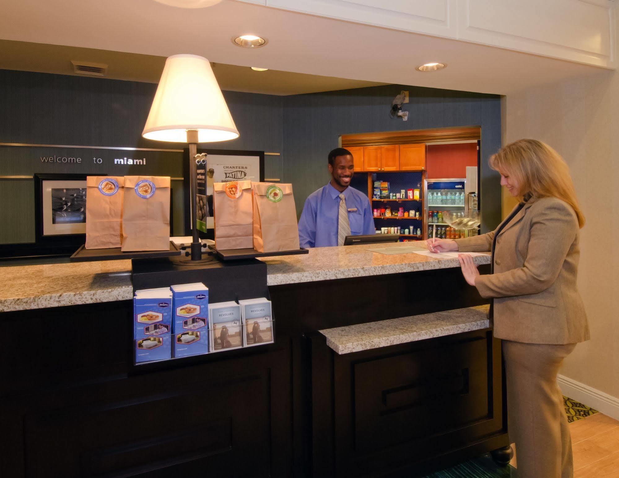 Hampton Inn & Suites Miami-Doral Dolphin Mall Sweetwater Zewnętrze zdjęcie
